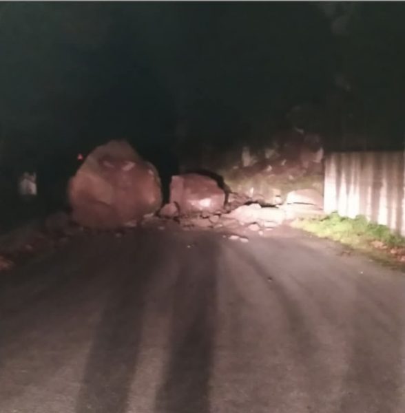 Λέσβος: Κατολισθήσεις βράχων από τον σεισμό των 5,1 Ρίχτερ