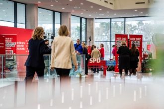 Γερμανία: Συνεδριάζει το SPD για να αναδείξει υποψήφιο καγκελάριο τον Σολτς