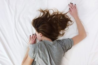 Πώς επηρεάζει η έλλειψη ύπνου τον εγκέφαλο