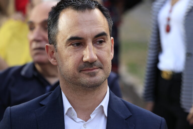 Χαρίτσης: H Λούκα Κατσέλη είναι μια αξιοπρεπής επιλογή