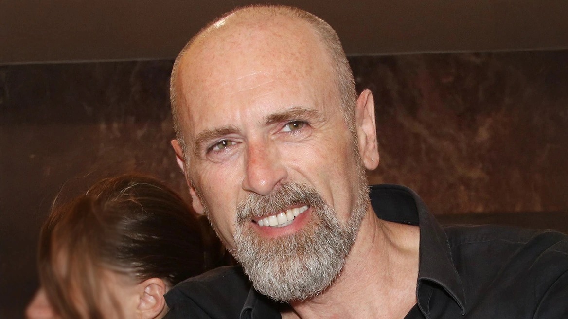 Ο ηθοποιός Στ. Λίτινας καταγγέλλει ότι έπεσε θύμα άγριου ξυλοδαρμού στα Εξάρχεια