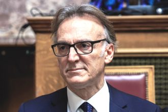 Τέμπη: Εξηγήσεις για ψευδή κατάθεση καλείται να δώσει ο πρώην Διευθύνων Σύμβουλος της Hellenic Train