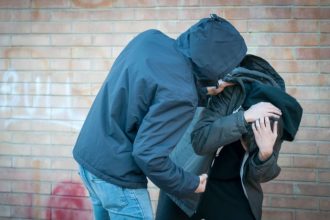 Πάτρα: Νέο σοκαριστικό περιστατικό βίας μεταξύ ανηλίκων - Χτύπησαν 12χρονο και το βιντεοσκόπησαν!