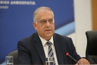 Θεοδωρικάκος: «Δεν κλείνουμε το μάτι σε κανέναν, άριστη επιλογή αξιών και ενότητας ο Τασούλας»