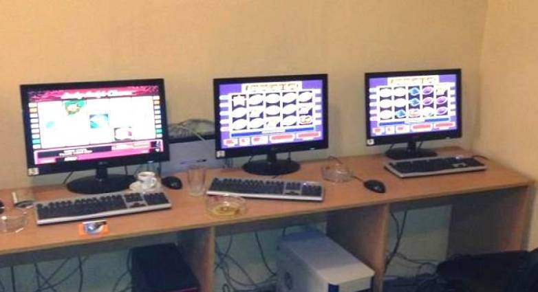 Πάτρα: Ελεύθεροι με όρους οι δύο συλληφθέντες για τα "φρουτάκια"