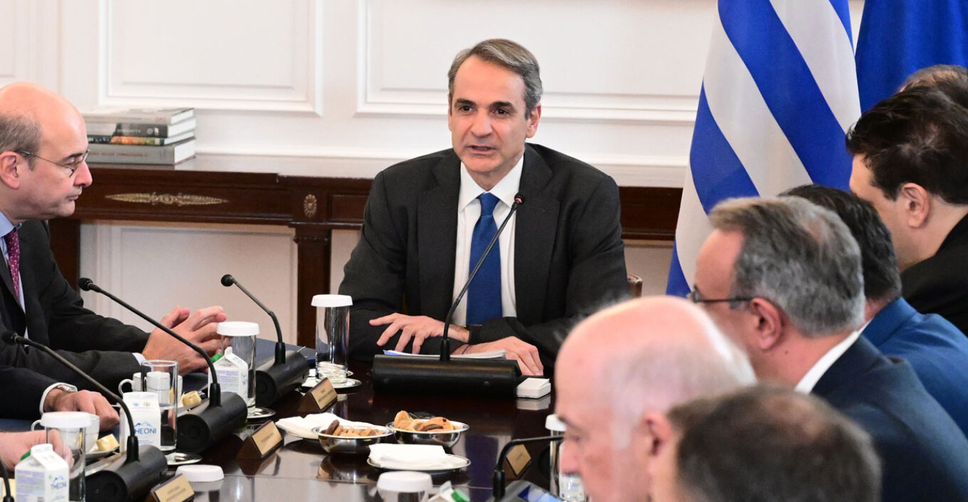 Μητσοτάκης: Περισσότερα αποτελέσματα ανά υπουργό και υπουργείο - Στην τελική ευθεία οι έρευνες για τα Τέμπη