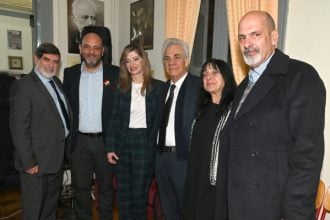 Η πίτα της «ΠΟΛΥΦΩΝΙΚΗΣ» - ΦΩΤΟ