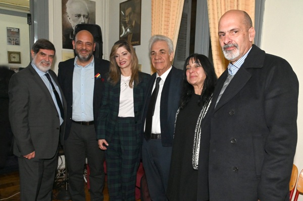 Η πίτα της «ΠΟΛΥΦΩΝΙΚΗΣ» - ΦΩΤΟ