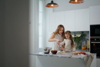 Αυτό αγχώνει τους γονείς περισσότερο και από τη δουλειά