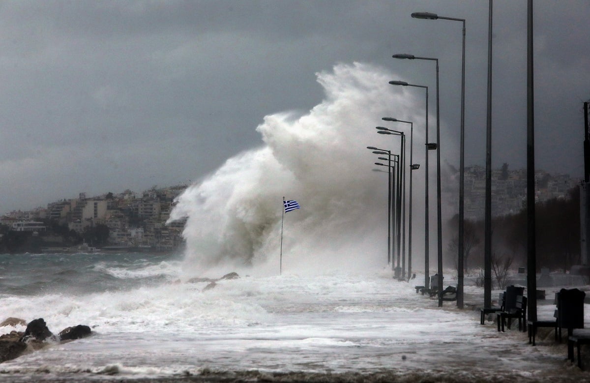 Σε επιφυλακή κάτοικοι και αρχές για το κύμα κακοκαιρίας σε Δυτ. Ελλάδα και Ιόνιo - Ήχησε το "112"