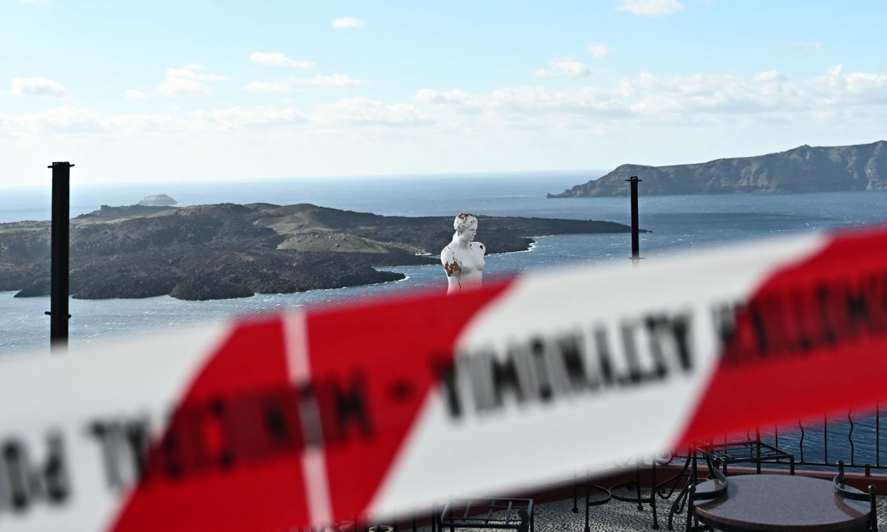 Σαντορίνη: Ολονύχτιος «χορός» με τα Ρίχτερ - 8 σεισμοί σε μισή ώρα