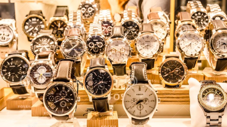 Αχαΐα: "Πέταξαν" ρολόγια και χρυσό αναπτήρα μεγάλης αξίας από μονοκατοικία