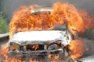 Πάτρα: Κινητοποίηση της Πυροσβεστικής για φωτιά σε αυτοκίνητο στην Περιμετρική