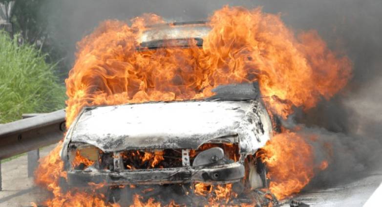 Πάτρα: Κινητοποίηση της Πυροσβεστικής για φωτιά σε αυτοκίνητο στην Περιμετρική