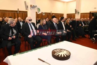 Πλήθος κόσμου στην πίτα του ΠΑΣΟΚ - Τιμήθηκαν οι πρώην γραμματείς ΦΩΤΟ