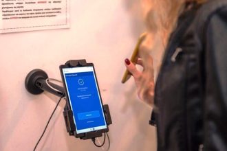 Ψηφιακή Κάρτα Εργασίας: Διευκρινίσεις για την πλήρη εφαρμογή της σε εστίαση και τουρισμό