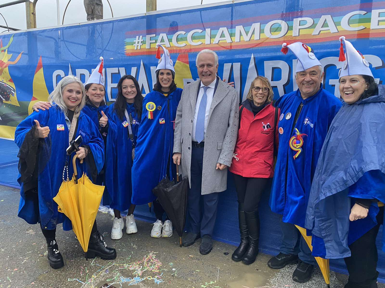 Η Καρναβαλική Ακαδημία στο Viareggio: Καρναβαλική Γέφυρα Δημιουργίας και Συνεργασίας