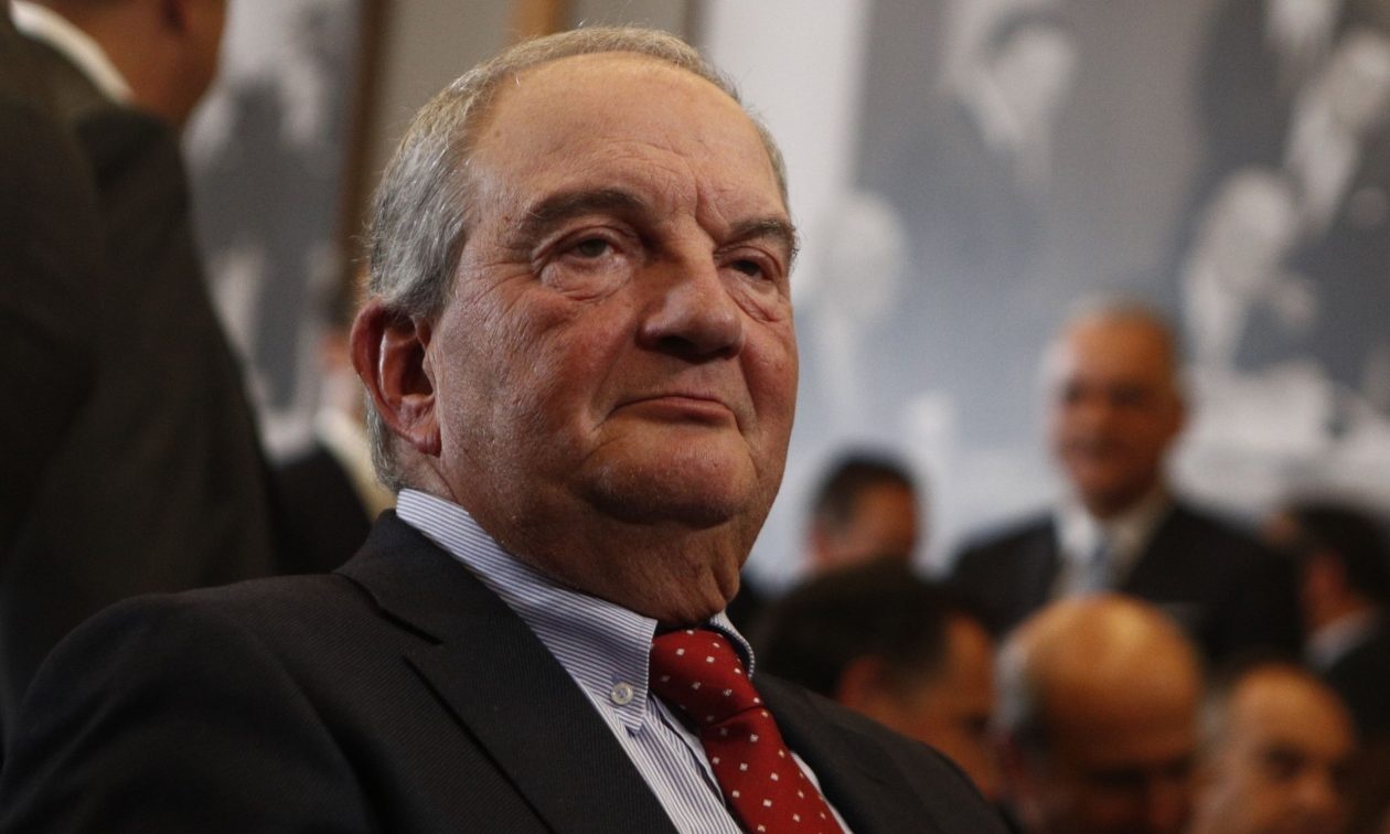 Κώστας Καραμανλής και Νατάσα Παζαΐτη σε ταβέρνα στην Εύβοια (φωτο)