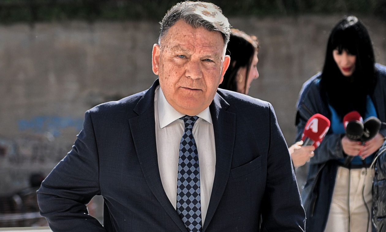 Αλέξης Κούγιας: Σε πολύ κρίσιμη κατάσταση η υγεία του - Μεταφέρθηκε στη ΜΕΘ - Η ανακοίνωση των παιδιών του