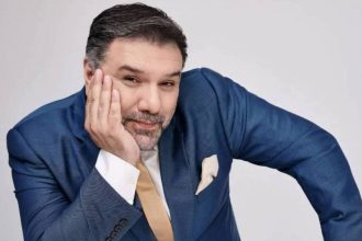 Γρηγόρης Αρναούτογλου: Απαγορεύεται να πίνεις και να οδηγείς!