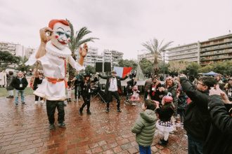 Μαγική Κεντρική Καρναβαλούπολη, αδιάβροχη στη βροχή!