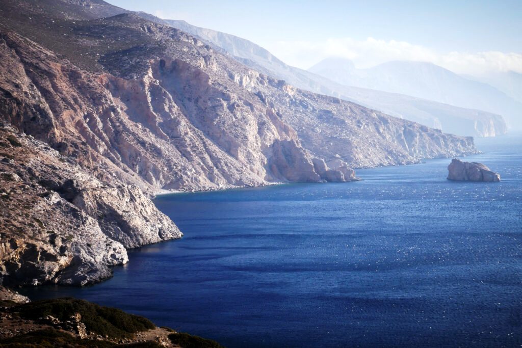 Τα μέτρα στήριξης εργαζομένων και επιχειρήσεων επεκτείνονται και στο Δήμο Αμοργού