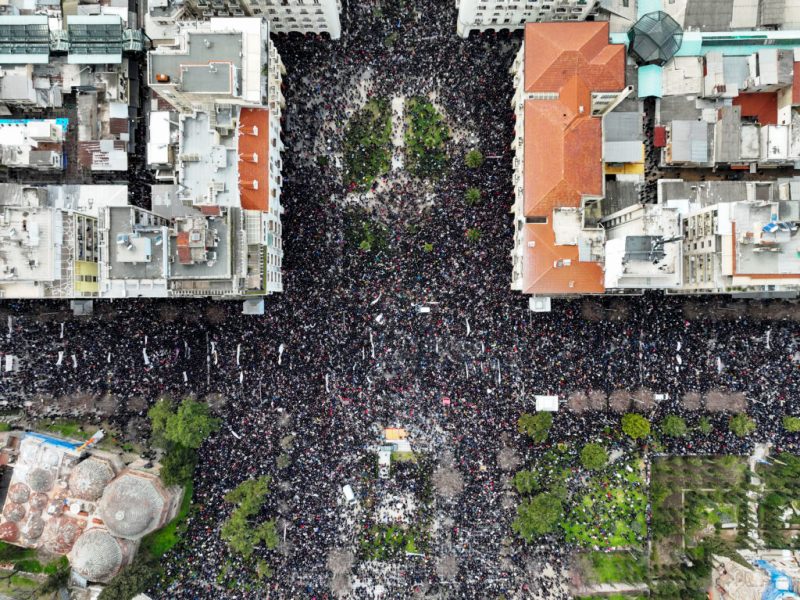 ΚΚΕ: Το λαϊκό ποτάμι θα δυναμώσει ακόμη περισσότερο μέχρι ο λαός να επιβάλλει το δίκιο του