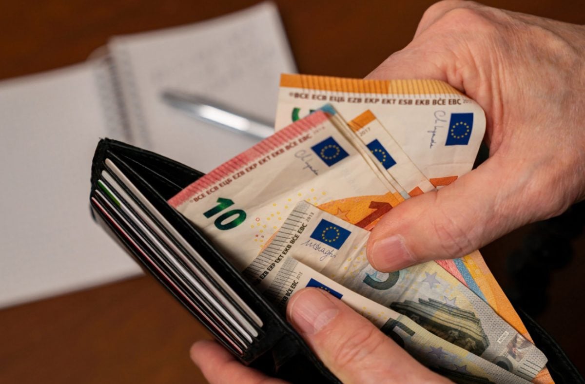 Εργαζόμενοι συνταξιούχοι: Χωρίς επιβάρυνση από την εισφορά αλληλεγγύης η επιπλέον σύνταξη