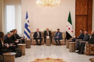 Γεραπετρίτης: Συναντήθηκε με τη νέα ηγεσία της Συρίας – «Οι νέοι θεσμοί πρέπει να είναι συμβατοί με το Διεθνές Δίκαιο»
