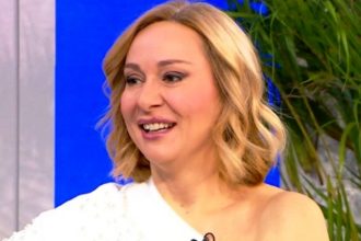 Άννα Κουτσαφτίκη: Στην κηδεία του πατέρα μου έκανα χιούμορ, οι μεγάλες τραγικές στιγμές έχουν πάντα γέλιο