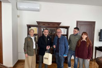 Στο πλευρό της Καρναβαλικής Ακαδημίας Πάτρας, το Επιμελητήριο Αχαΐας