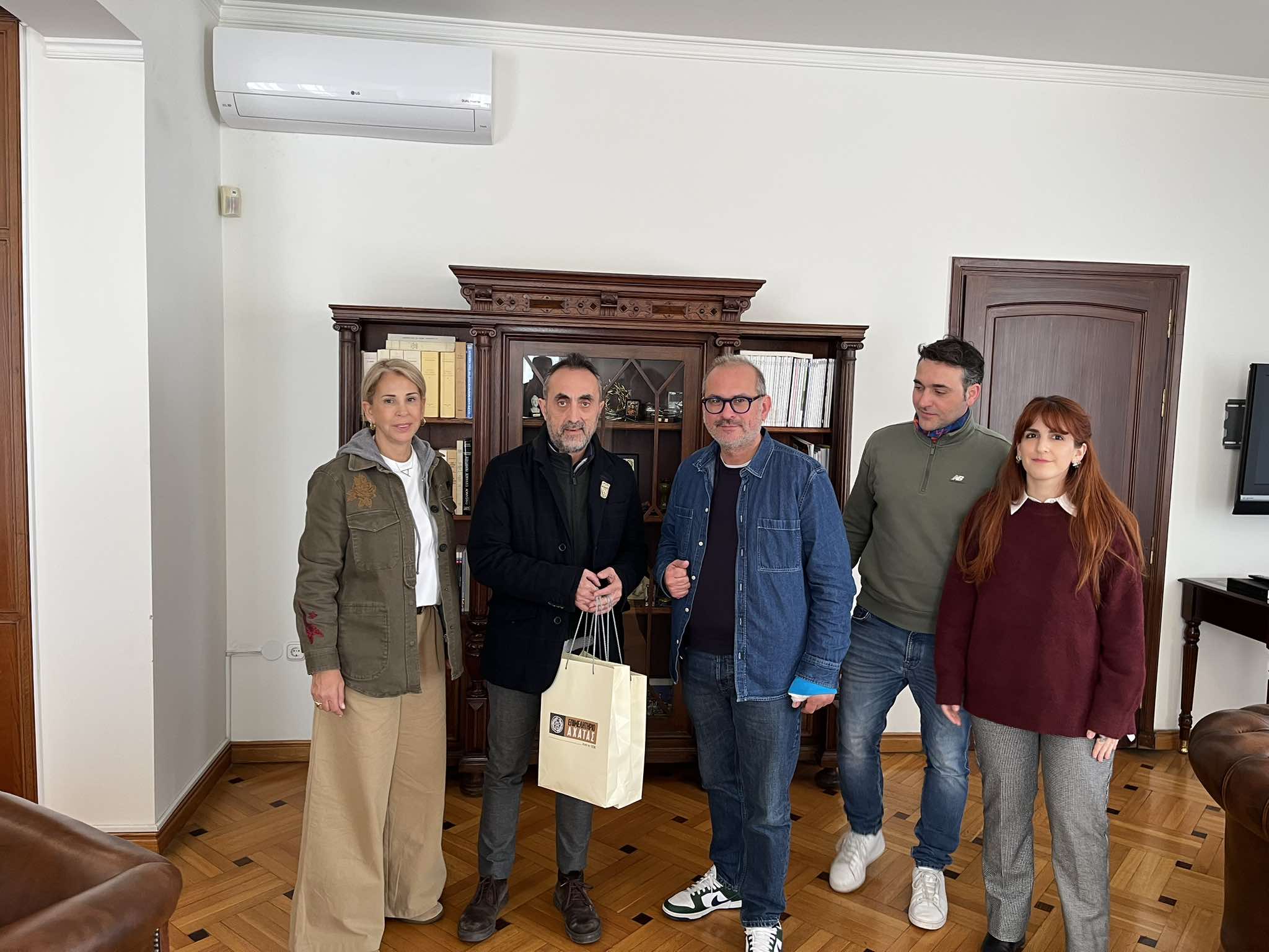 Στο πλευρό της Καρναβαλικής Ακαδημίας Πάτρας, το Επιμελητήριο Αχαΐας