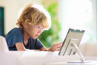 Κάτσε καλά, αλλιώς τέρμα το tablet! Γιατί είναι λάθος να το λέμε;