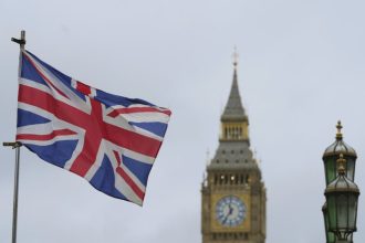 Βρετανία: Παραιτήθηκε η υπουργός Διεθνούς Ανάπτυξης μετά τις περικοπές του προϋπολογισμού για διεθνή βοήθεια