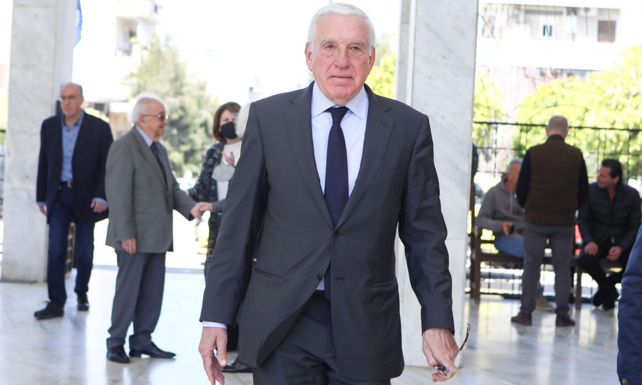 Γιάννος Παπαντωνίου: Δύσκολες ώρες για τον πρώην υπουργό - Καθηλωμένος σε αναπηρική καρέκλα