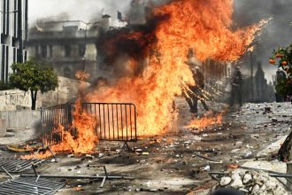 Τέμπη: Πώς ξεκίνησαν τα εκτεταμένα επεισόδια στο κέντρο της Αθήνας - Τι λέει η Αστυνομία