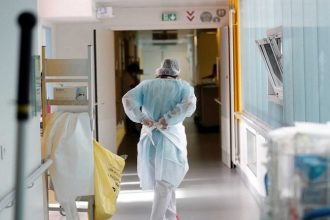 ΕΟΔΥ: 7 νέοι θάνατοι και 16 νέα σοβαρά κρούσματα από γρίπη - 17 νεκροί από κορονοϊό, την τελευταία εβδομάδα