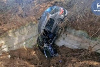 Γυναίκα έπεσε με το ΙΧ σε χαντάκι στην προσπάθειά της να αποφύγει ελάφι