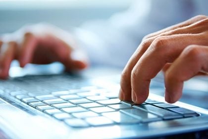 Πάτρα: Ο "οικονομικός σύμβουλος" του άδειασε τον τραπεζικό λογαριασμό!