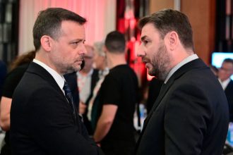 ΠΑΣΟΚ: Ο νέος γύρος γκρίνιας και οι αιχμές του Χάρη Δούκα κατά του Νίκου Ανδρουλάκη