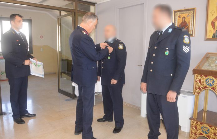 Πάτρα: Τιμήθηκαν οι αστυνομικοί που τραυματίστηκαν από πυροβολισμούς εμπόρων ναρκωτικών