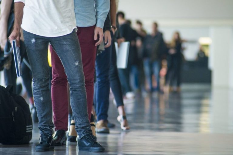 Δεύτερη χειρότερη στην ανεργία των νέων η Ελλάδα