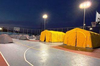 Σεισμοί στη Σαντορίνη: Στήθηκαν οι πρώτες σκηνές της ΕΜΑΚ, χωρίς σταματημό οι δονήσεις