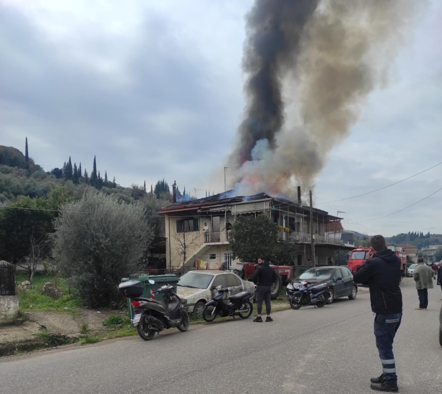 Τραγωδία στο Αγρίνιο: Απανθρακώθηκε γυναίκα μέσα σε φλεγόμενο σπίτι ΦΩΤΟ-ΒΙΝΤΕΟ