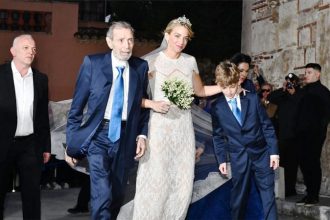 LIVE ο γάμος Νικόλαου Ντε Γκρες - Χρυσής Βαρδινογιάννη