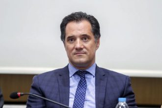 Άδωνις Γεωργιάδης για Λάκη Λαζόπουλο: «Θα κινηθώ νομικά – Η τιμή μου κηλιδώνεται βάρβαρα από ένα υποκείμενο»
