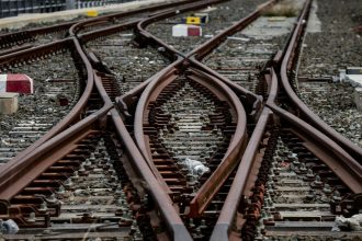 ΟΣΕ για τον εκτροχιασμό εμπορικής αμαξοστοιχίας στην Ειδομένη: «Προκλήθηκαν μόνο ζημιές – Θα συντάξουμε πόρισμα»