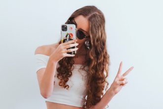 Η φοροδιαφυγή των influencers: Πέντε τηλεπαρουσιάστριες, έξι μοντέλα και μία ηθοποιό ελέγχει η ΑΑΔΕ