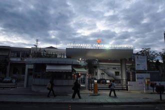 Θεσσαλονίκη: Με επιτυχία μεταμοσχεύθηκαν σε 37χρονο οι νεφροί του μικρού Άγγελου