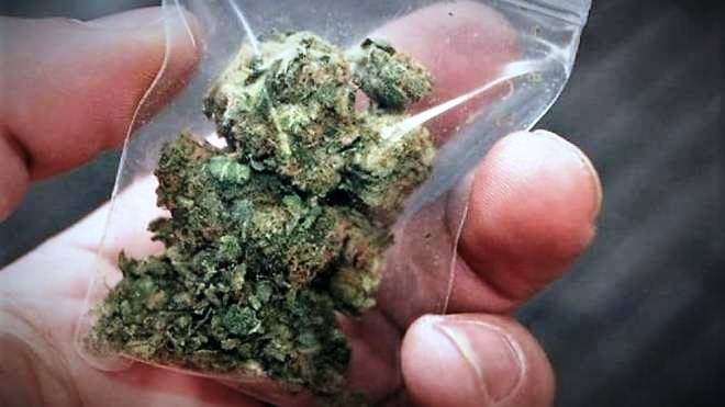 Πάτρα: Συλλήψεις για ναρκωτικά - Ανάμεσά τους ανήλικος!